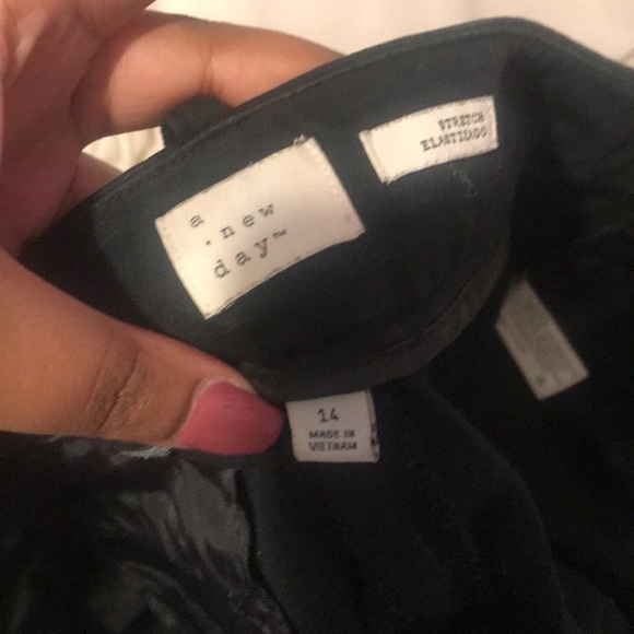 Black khaki trousers - Picture 2 of 2